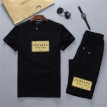 半袖Tシャツ 上下セット VERSACEブランド 偽物 通販 デザイン性の高い ヴェルサーチVERSACE 2025春夏 2色可選