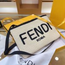 フェンディ FENDI 2026春夏 FENDIブランド コピー ショルダーバッグ 斜め掛けバッグ 折りたたみバッグ 存在感のある.150.