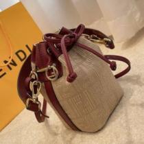 FENDIスーパーコピー フェンディ FENDI 2026春夏 2色可選 ショルダーバッグ ポップ 斜め掛けバッグ.150.