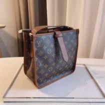 LOUIS VUITTON偽物ブランド 値下げ！ルイ ヴィトン LOUIS VUITTON 2026春夏 ショルダーバッグ 高級感を備えている.49..49..49.