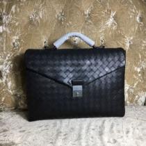 2025春夏 BOTTEGA VENETA偽物ブランド 値下げ！ボッテガ ブランド BOTTEGA VENETA ハンドバッグ メッセンジャーバッグ.61.