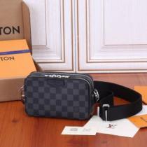 LOUIS VUITTONブランド コピー 2026春夏 ルイ ヴィトン LOUIS VUITTON 斜め掛けバッグ ショルダーバッグ SALE!今季.45.