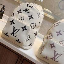 ルイ ヴィトン LOUIS VUITTON 高級感溢れるデザイン リュック、バックパック 2色可選 LOUIS VUITTONブランドコピー 2026春夏.45.