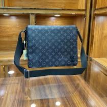 LOUIS VUITTONブランド コピー 2026春夏 ルイ ヴィトン LOUIS VUITTON ショルダーバッグ 斜め掛けバッグ 高級感演出.45.