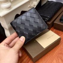 BOTTEGA VENETAブランド 偽物 通販 ボッテガ ブランド BOTTEGA VENETA 2026春夏 二つ折り財布 紙幣入れ 美品！.163.