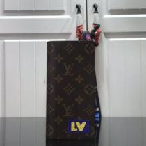 大人のアイテム LOUIS VUITTON偽物ブランド 爆買いセール 二つ折り財布 紙幣入れ ルイ ヴィトン LOUIS VUITTON 2026春夏 M80523 BRAZZA 財布 ヴィトン財布コピー 10x19x2cm.153.