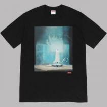 シュプリーム supreme 21SS Fuck Tee 半袖Tシャツ 男女兼用 芸能人に愛用者続出 SUPREMEコピー 2色可選 汚い言葉ろうそくの煙キャンドルの光油絵半袖男女Tシャツ