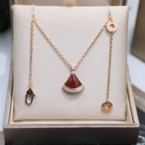 2026 ポイントセール ネックレス BVLGARI偽物ブランド ブルガリ BVLGARI 変わらない人気を誇る スカートのネックレス.229.