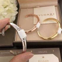 ブルガリ BVLGARI シックスタイルに活躍 バングル 2026春夏 3色可選 ブルガリブランドスーパーコピー.229.