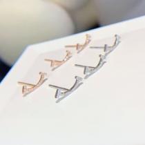 大人気☆NEW!! ティファニー Tiffany&Co 2026春夏 ピアス 3色可選 TIFFANY&COコピー 繊細な細工.220.