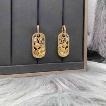 芸能人に愛用者続出 2026春夏 ヴェルサーチVERSACE ピアス ヴェルサーチコピー 大人気☆NEW!! .223.