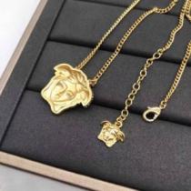 ヴェルサーチVERSACE 確定となる上品 ネックレス 2026春夏 ヴェルサーチブランド 偽物 通販 ショートパンツ.223.