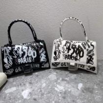【激安】 2026春夏 バレンシアガ BALENCIAGA 98394-1 レディースバッグ 手持ち&ショルダー掛け ハンドバッグ 2色可選 BALENCIAGAブランド コピー 売れ筋のいい.51.