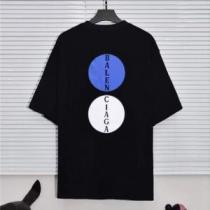バレンシアガ BALENCIAGA 高品質 2026春夏 半袖Tシャツ 2色可選 BALENCIAGAブランド コピー 流行に関係なく長年愛用できる
