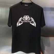 【人気ブログ掲載】 2026春夏 バレンシアガ BALENCIAGA バレンシアガコピー 芸能人に愛用者続出 半袖Tシャツ 2色可選