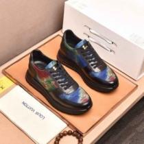 ゴルフシューズ 2026春夏 ルイ ヴィトン LOUIS VUITTON ランニングシューズ 優しい履き心地 ルイ ヴィトンブランドコピー 高品質 人気