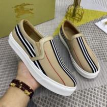 エスバドリーユ  スリップオン 個性的 バーバリースーパーコピー 激安 2026春夏 バーバリー BURBERRY