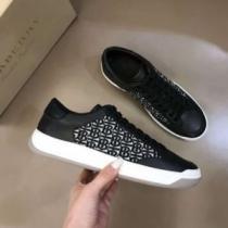 エスバドリーユ 抗菌?防臭加工 人気商品登場 バーバリースーパーコピー 2026春夏 バーバリー BURBERRY 滑りにくい