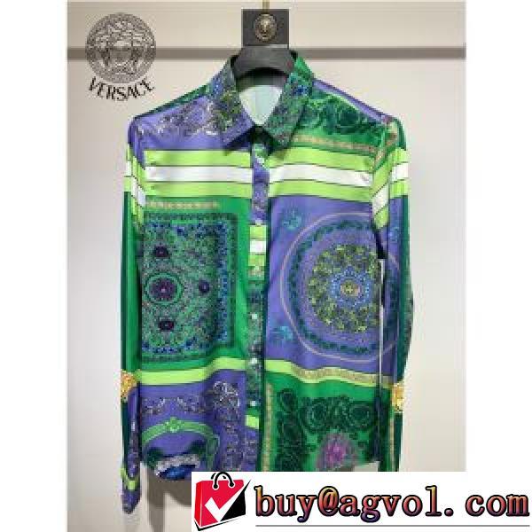 落ち着いた感覚 2026春夏 ヴェルサーチVERSACE 長袖シャツ 個性的でファッション的なプリントのデザイン 高級感漂わせる ヴェルサーチスーパーコピー 激安 細工が精巧です 