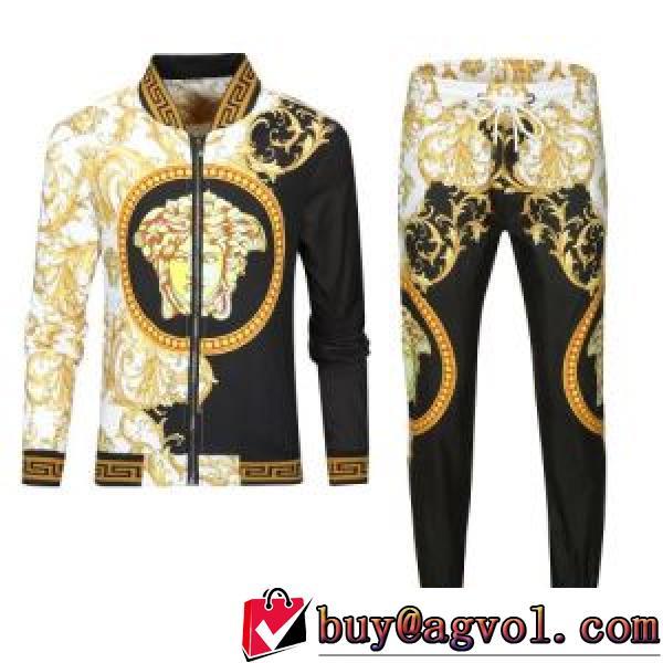 ヴェルサーチスーパーコピー 激安 2026秋冬 ジャケット ヴェルサーチVERSACE セットアップ上下 オリジナルプリント秋着用