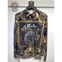2026春夏 ヴェルサーチVERSACE 風合いが出る 長袖シャツ ヴェルサーチコピーブランド 洗練を十分に演出する