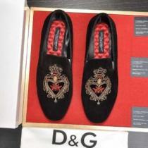 超軽量設計 上品な輝きを放つ形 2026春夏 ドルチェ＆ガッバーナ Dolce&Gabbana カジュアルシュッズ ドルチェ&ガッバーナブランドスーパーコピー