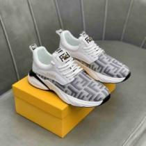 着心地抜群 フェンディコピー ブランド 4色可選 2026春夏 フェンディ FENDI レーシングシューズ リゾートスタイル