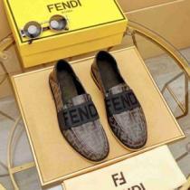 フェンディブランドコピー 3色可選 スリップオン 2026春夏 フェンディ FENDI 優しい履き心地 極上の着心地