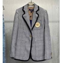 2026秋冬 ルイ ヴィトン LOUIS VUITTON フォーマル?ウェア 高級感漂わせる 最安値に挑戦 LOUIS VUITTONブランド 偽物 通販
