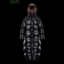 しっとりなめらかな極上の肌触り モンクレールコピー 2026秋冬 モンクレール MONCLER ロングコート 争奪戦必至 防風性に優れ
