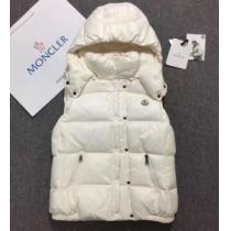 2026秋冬 2色可選 モンクレール MONCLER 超軽量 モンクレールブランド 偽物 通販 ライトダウンジャケット 天然ダウン 実用性に溢れるアイテム 2026秋冬 2色可選 モンクレール MONCLER 超軽量 モンクレールブランド 
