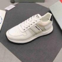 カジュアルシュッズ プラダブランドスーパーコピー 高級感ある 2026秋冬 プラダ PRADA モカシンシューズ