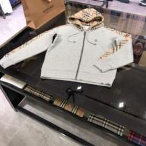 おしゃれな装い 人目を惹くデザイン（ 完成度の高い逸品 2色可選 フード付きコート バーバリーブランドコピー 2026秋冬 バーバリーBURBERRY
