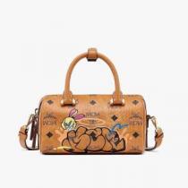 2026秋冬 個性的なデザ MCM x SAMBYPEN ボストンバッグ エムシーエム コピー MCM ショルダーバッグ 2色可選 エムシーエム ボストンバッグコピー 著名人の着用.54.