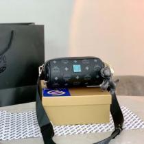 上品な輝きを放つ形 ヴィセトス クロスボディバッグ エムシーエム コピー MCM 2026秋冬 ショルダーバッグ 3色可選 エムシーエム ショルダーバッグ コピー.54.
