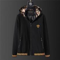 完成度の高い逸品 ダスター コート 2026秋冬 大花プリント ヴェルサーチVERSACE ブルゾン ヴェルサーチブランド コピー