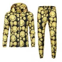 コート 高級感漂わせる 2026秋冬 ヴェルサーチVERSACE セットアップ上下 堪能できるコートヴェルサーチスーパーコピー