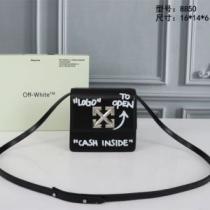 オフホワイトブランド 偽物 通販 上品な輝きを放つ形 2026秋冬斜め掛けバッグ Off-White 本革ショルダーバッグ.490.