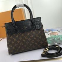 4色可選 ルイ ヴィトンブランド コピー 最安値に挑戦 2026秋冬 ルイ ヴィトン LOUIS VUITTON 手持ち&ショルダー掛け モノグラム?ヴェルニ.49.