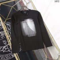 着心地満点 メンズ/男性用 プラダ PRADA プラダブランド コピー 2色可選 長袖Tシャツ ラウンドネック カジュアル シックスタイルに活躍