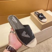 歩きやすい　疲れない　痛くない 2026春夏 フェンディ FENDI 2色可選 スリッパ フェンディ偽物ブランド 洗練を十分に演出する カジュアルサンダル 
