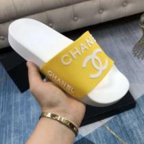 スリッパ ブランド ピアス コピー 女性にも男性にも適応 上品に着こなせ 超軽量設計 2026春夏 ブランド コピー コピー 