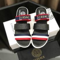 ファッション 人気 今一番HOTな新品 優しい履き心地 2026春夏 ヴェルサーチVERSACE 2色可選 スリッパ ヴェルサーチブランド 偽物 通販