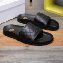 コスパ最高のプライス 超軽量設計 2026春夏 ヴェルサーチVERSACE スリッパ ヴェルサーチコピーブランド おしゃれに絶大な人気の