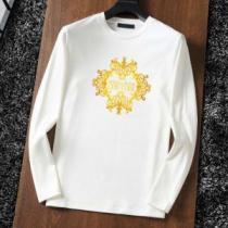 2色可選 長袖Tシャツ 今買い◎得 2026秋冬 ヴェルサーチVERSACE ヴェルサーチスーパーコピー 激安 快適な着心地