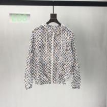 2026秋冬 日焼け止め服 紫外線カット ルイ ヴィトンコピー おしゃれな装い ルイ ヴィトン LOUIS VUITTON 上品に着こなせ プリント柄