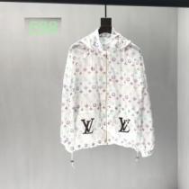 2026秋冬 日焼け止め服 紫外線カット ルイ ヴィトンスーパーコピー 激安 プリント柄 ルイ ヴィトン LOUIS VUITTON 実用性に溢れるアイテム 人目を惹くデザイン