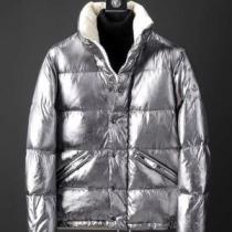 個性的 モンクレールスーパーコピー 激安 ダウンジャケット 2026秋冬 モンクレール MONCLER フードづき 防湿性に優れ 寒さに打ち勝つ   