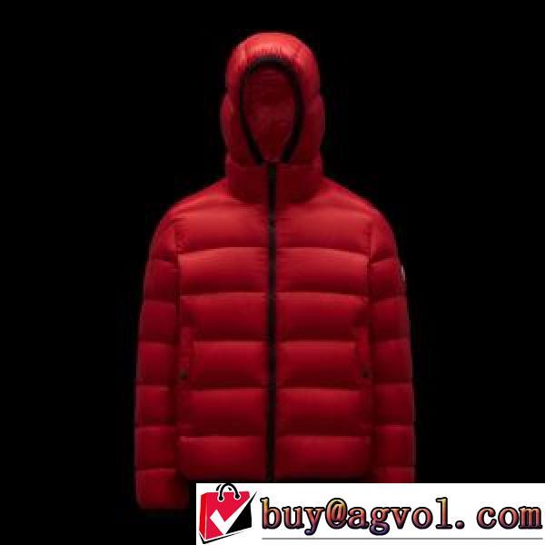 優美なお出かけスタイル 2026秋冬 モンクレールブランドコピー モンクレール MONCLER 身体を保温できる ダウンプレミアムダウンジャケット