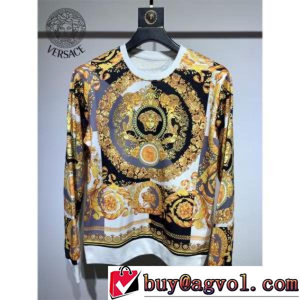 2026秋冬 ヴェルサーチVERSACE ヴェルサーチブランド コピー 最安値に挑戦 総柄 プルオーバーパーカー 存在感のある